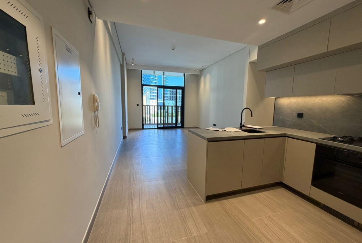 Spacious 2-Bedroom Apartment for Rent in Marquis Galleria, Arjan 🏡