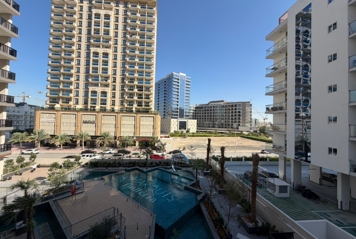 Spacious 2-Bedroom Apartment for Rent in Marquis Galleria, Arjan 🏡